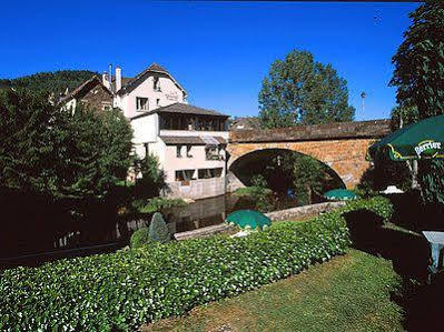 Les Chemins Francis - Modern Hotel Bagnols-les-Bains Extérieur photo