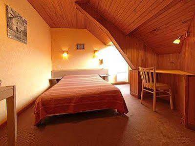 Les Chemins Francis - Modern Hotel Bagnols-les-Bains Extérieur photo
